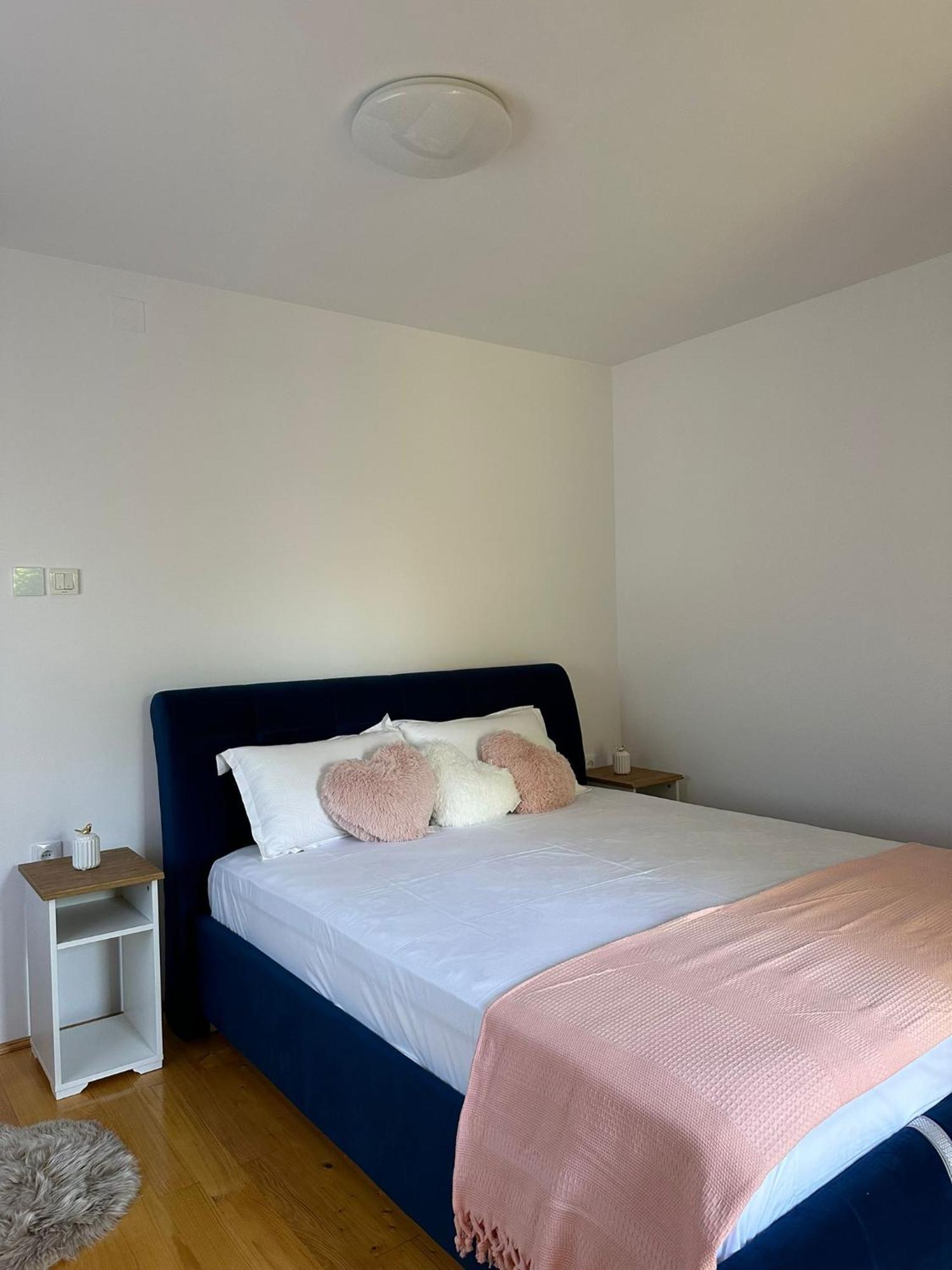 Casa Eroilor Villa คูร์ตา เด อาร์เจช ภายนอก รูปภาพ